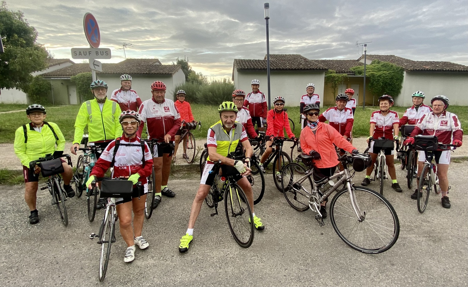 Les cyclos Villefranchois en balade dans le Gers.