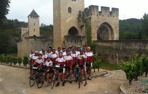 Visite à Villefranche d'Astarac, pour les cyclos.