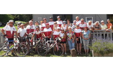 Les cyclos à l'assaut de La Bosse.